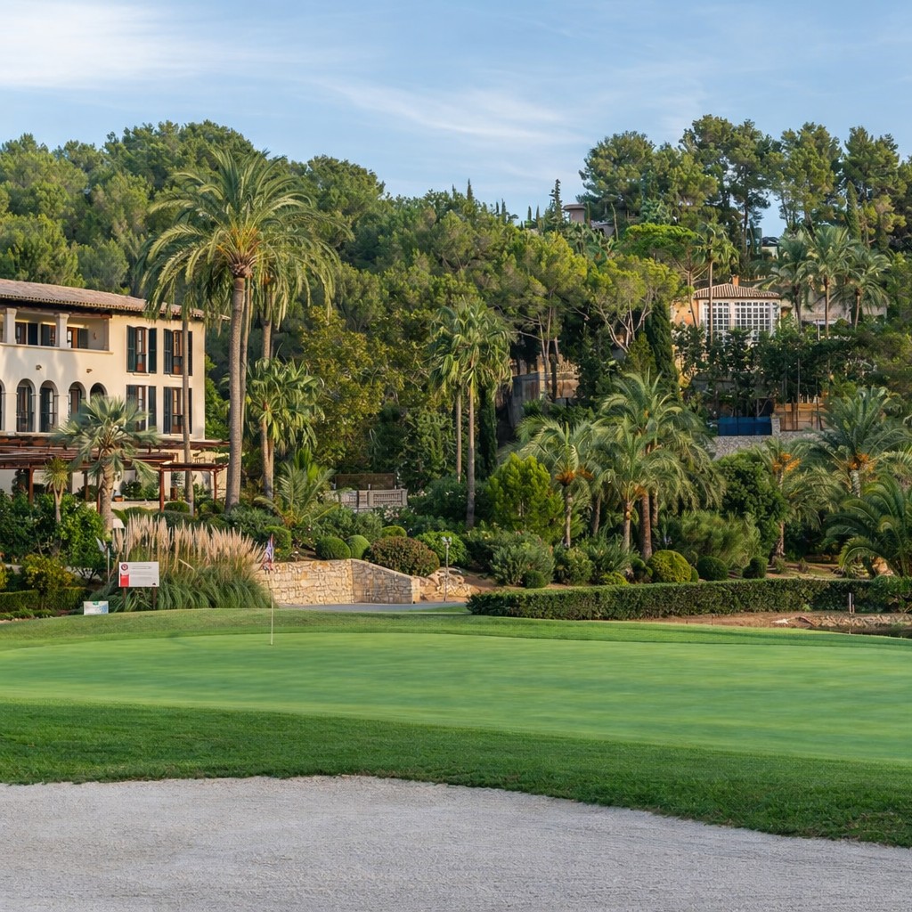 Golf green and trees at Son Vida